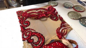 Как клеить стразы на купальник