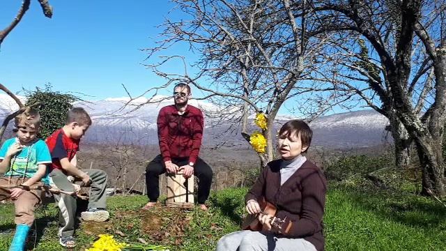 Умиротворяющая радостная и простая мантра-медитация смотреть онлайн