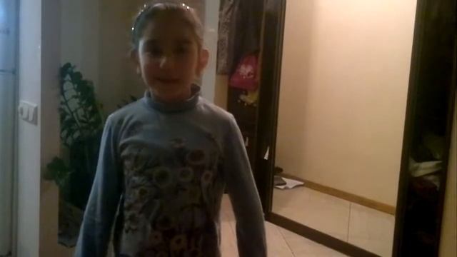 маленькая девочка знает украинский стих смотреть онлайн