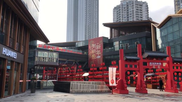 Chongqing shopping center in Wuhan coronavirus breakout | Coronavirus vLog 1 смотреть онлайн