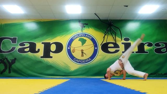 Sequência de capoeira #21 com Flash, Axé Capoeira смотреть онлайн