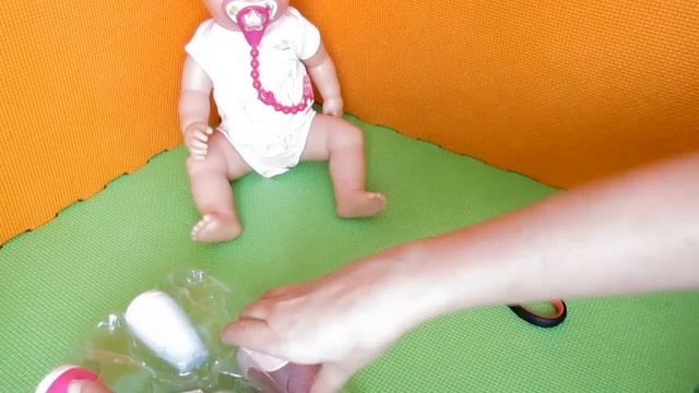 Распаковка Набора аксессуаров для куклы BABY BORN "Утиные истории" 822173 из Babytut.by смотреть онлайн
