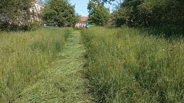 Сегментная косилка. Как я кошу траву в саду и маленький рассказ о её эксплуатации. смотреть онлайн