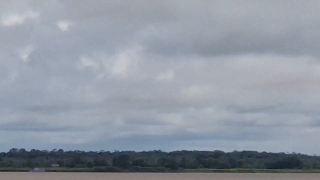 Слияние двух рек — Рио-Негро и Солимойнс, Бразилия (2) смотреть онлайн