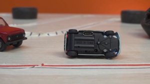 САМАЯ маленькая В МИРЕ машинка на радиоуправлении! World 1st 1/76 rc car Turbo Racing