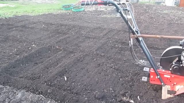 Минитрактор в связке с мотокультиватором. Minitractor in harness with motor cultivator смотреть онлайн