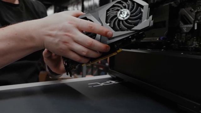 ИГРОКАМ ПРИГОТОВИТЬСЯ - Презентация новых компьютеров и мониторов MSI 2021 года | MSI смотреть онлайн