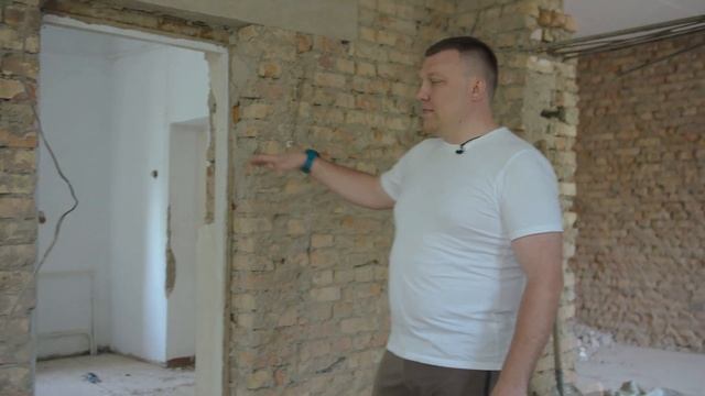 НАСКОЛЬКО РИСКОВАННО ПОКУПАТЬ СТАРЫЙ ДОМ❓ смотреть онлайн