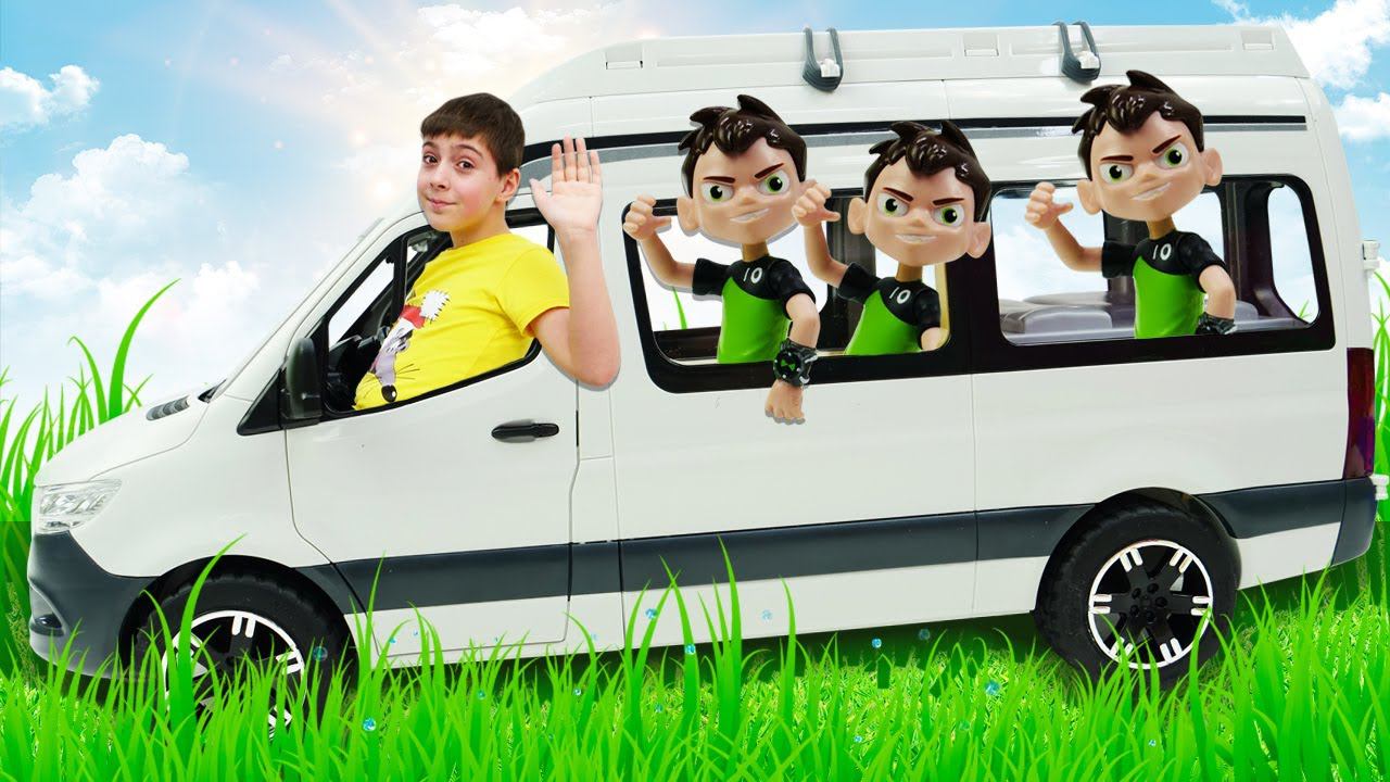 Игрушки Бен 10 и Роботы Поезда встречают гостей. Распаковываем МЕРСЕДЕСЫ! Видео машинки для детей смотреть онлайн