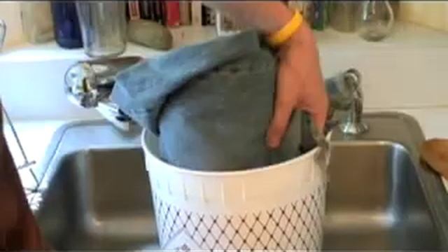 Quickie, How-to Dye Stuff in Coffee, Threadbanger смотреть онлайн