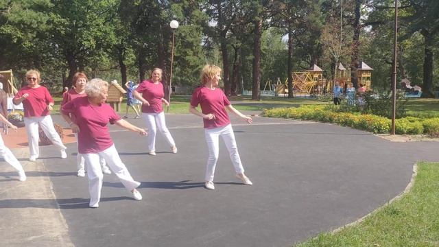 Танцевальный кол-ив "Грация" 2 часть. Г. Озёры. московской области. смотреть онлайн