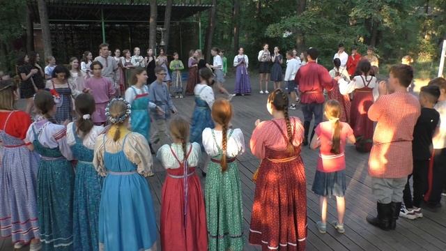 Наборная кадриль. Вечорка в Православном лагере с Андреем Давыдовым. 2021 г. смотреть онлайн