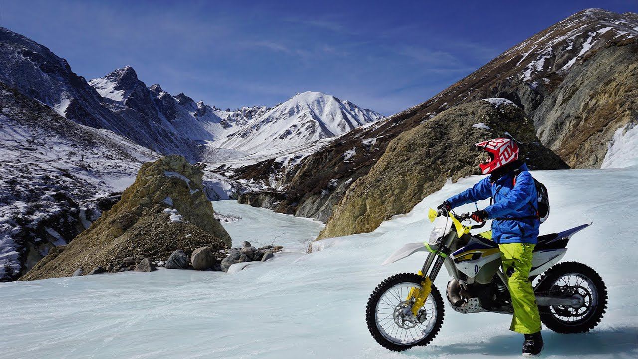 Вверх по ледяной реке. Мунку-Сардык. Эндуро зимой смотреть онлайн