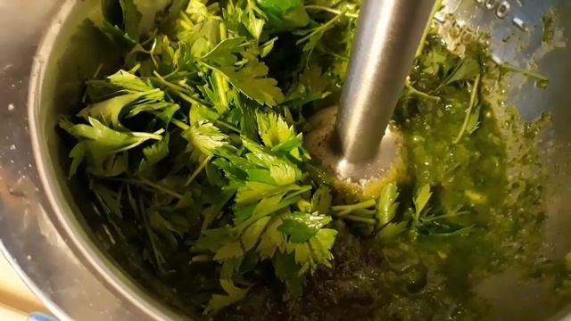 ДЁШЕВО, ПРОСТО И ВКУСНО - ПЕСТО!!! обалденный соус-намазка!!! смотреть онлайн