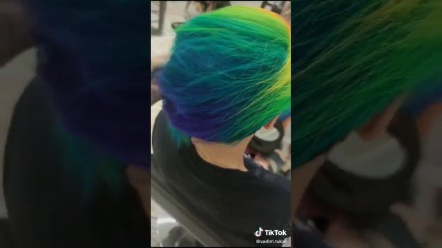 В Радугу ? #цветныеволосы #яркоеокрашивание #окрашиваниеволос #окрашивание #окрашиваниеволосмосква смотреть онлайн