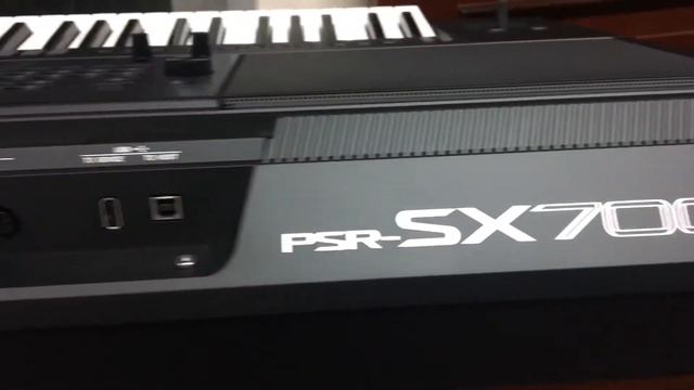Unboxing Keyboard Yamaha PSR SX700 смотреть онлайн