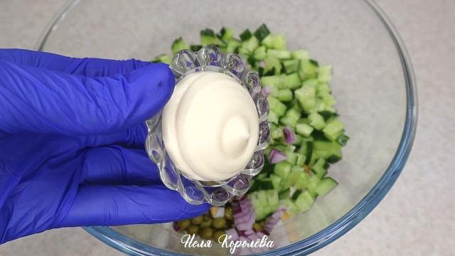 Красивый САЛАТ на НОВЫЙ ГОД 2022! Рецепт САЛАТА с красной рыбой и икрой на НОВОГОДНИЙ СТОЛ 2022 смотреть онлайн