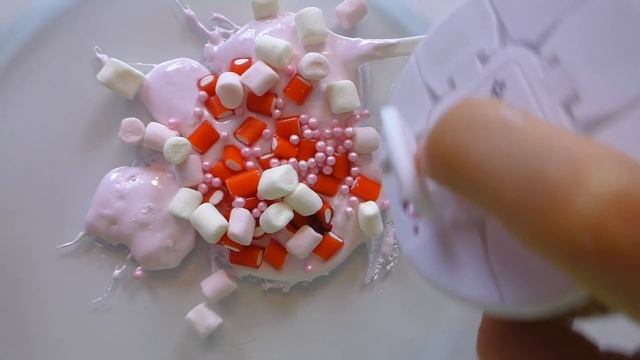 ОЧЕНЬ ВКУСНЫЙ ЗЕФИРНЫЙ СЛАЙМ ! ИЗ ЧЕГО Сделать НАСТОЯЩИЙ СЪЕДОБНЫЙ СЛАЙМ ? смотреть онлайн