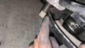 Toyota Camry 70 SE замена переднего амортизатора только американский подходит