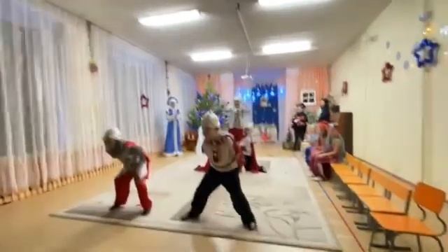 Новогодний утренник в подготовительной группе по сказкам Пушкина. Монтаж Ольги Русаковой. смотреть онлайн