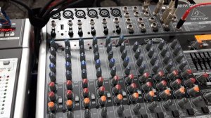 Mesa Behringer xenyx Qx1832 usb