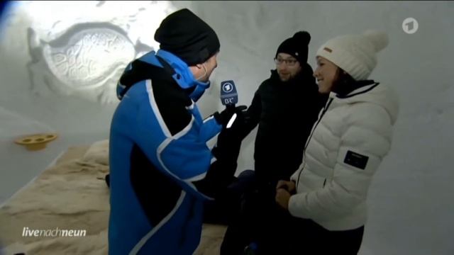 Das kälteste Hotel in Deutschland - Reportage aus Igludorf auf der Zugspitze - ARD Live nach Neun смотреть онлайн