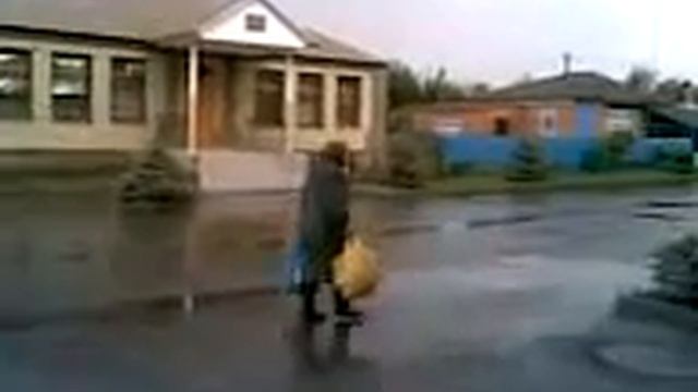Бабка рассказывает стишок мусорам смотреть онлайн