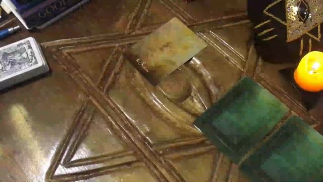 О ЧЕМ ДУМАЕТ ЗАГАДАННЫЙ ВАМИ МУЖЧИНА? Что делать в связи с этим? Таро-онлайн. 5 вариантов смотреть онлайн