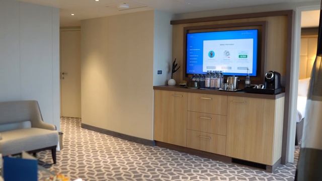 The complete guide to SUITES on a Royal Caribbean cruise! смотреть онлайн