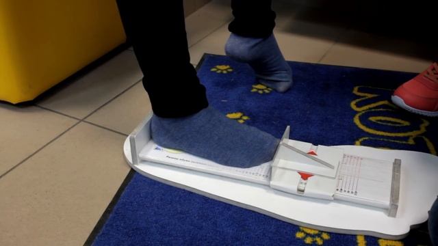 КАК ВЫБРАТЬ ДЕТСКИЕ КРОССОВКИ - как подобрать правильный размер обуви ребенка - видео обзор смотреть онлайн