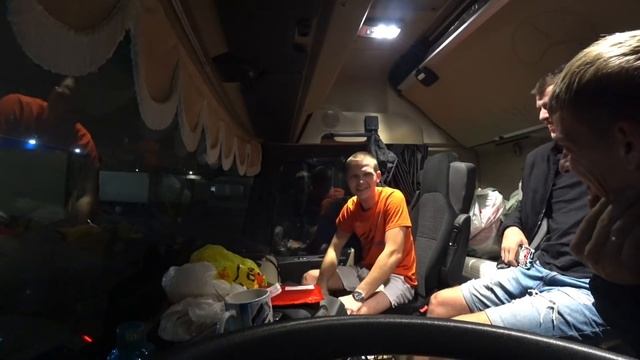 Собираю вещи!! Передал DAF новому водителю!! Провожаем Димана.. смотреть онлайн