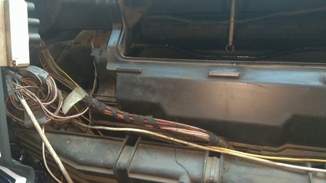 Ремонт печки MAN TGA продолжается