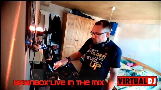 Brainbox LIVE in the Mix смотреть онлайн