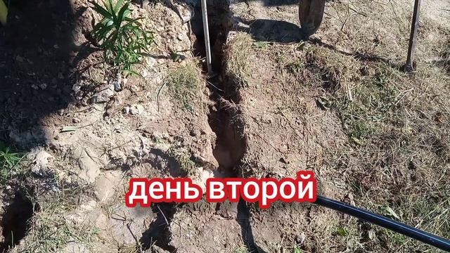 СКВАЖИНА 6,5 МЕТРОВ/НАШЛИ СКВАЖИНУ ПОД ДОМОМ/АНАЛИЗ ПЕСКА/ПРОБУРИЛИ НА ЧИСТУЮ ВОДУ/ЗАВОДКА В ДОМ смотреть онлайн
