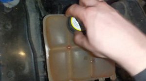 как правильно закрутить крышку расширетельного бачка форд