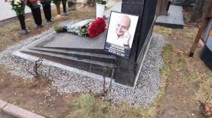 Новодевичье кладбище 2021  / свежие могилы знаменитостей / появились новые памятники !!!