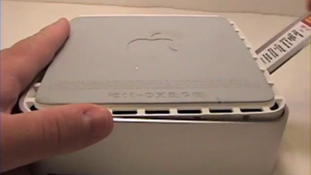 Intel Mac Mini Repair - Bottom Case Removal смотреть онлайн