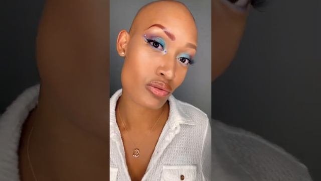 In Love With These Brow Tattoos!!? смотреть онлайн