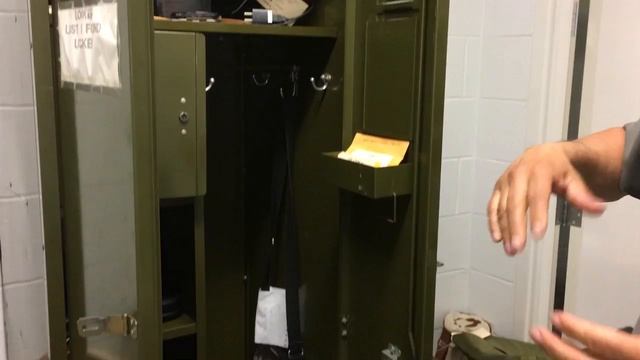 Bradley Airport Lost and Found a treasure trove of items смотреть онлайн