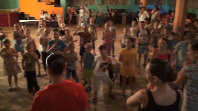 Флешмоб от выпускников 2015 для детей НАБТ ФЕЕРИЯ смотреть онлайн