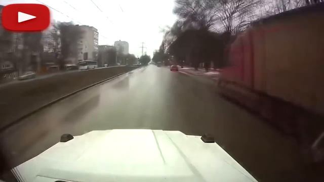 "Гелик головного мозга" или Владельцы Mercedes Gelenvagen на дорогах СНГ смотреть онлайн