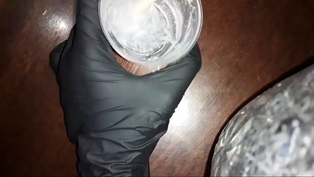 ДЕЛАЮ СЛАЙМ ИЗ ОЧЕНЬ СТАРОГО КЛЕЯ(ЕМУ 10 ЛЕТ)НЕ КЛИКБЭЙТ!😱 смотреть онлайн