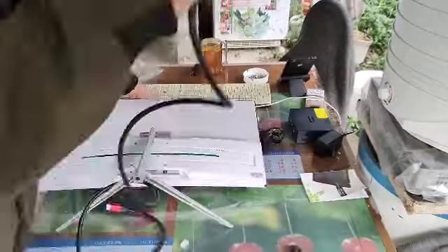 ASUSHOM 24-дюймовый монитор ЖК-дисплей 75 Гц 1920 × 1080P изогнутый экран. смотреть онлайн