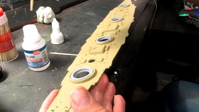 Сборка линкора Севастополь 1/350 от Звезды смотреть онлайн