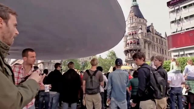 McDonald's - сыграй в пинг-понг на билборде смотреть онлайн
