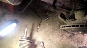 Как поднять клиренс автомобиля. (Установив проставки) Опель зафира В