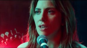 Звезда родилась. Элли с Джексоном Мейном поют песню Shallow