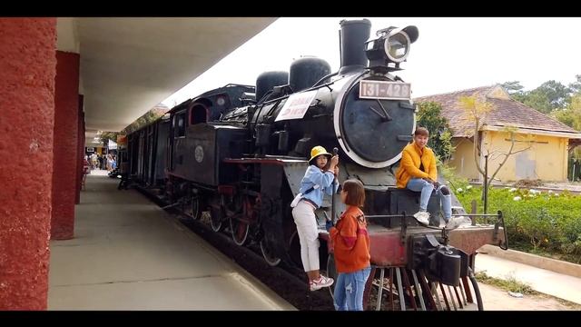 Wonderful Vietnam: Crazy House и старинный ЖД вокзал в Далате. Ночной рынок Далата