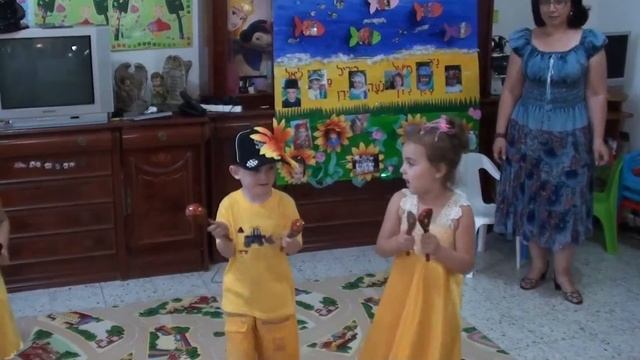 Детский Сад Римон в Кирьят Бялике - Русский Танец גן רימון בקרית ביאליק - ריקוד רוסי смотреть онлайн