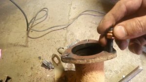 Обломились шпильки на выхлопной, что делать?